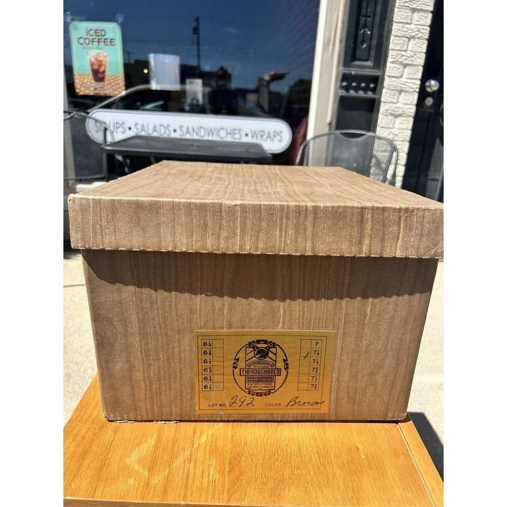 Vintage hat and box with original receipts size 7 cowboy hat 1984 Pink Feather